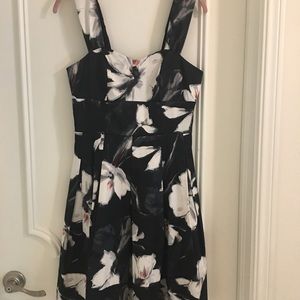 Summer floral White House Black Market